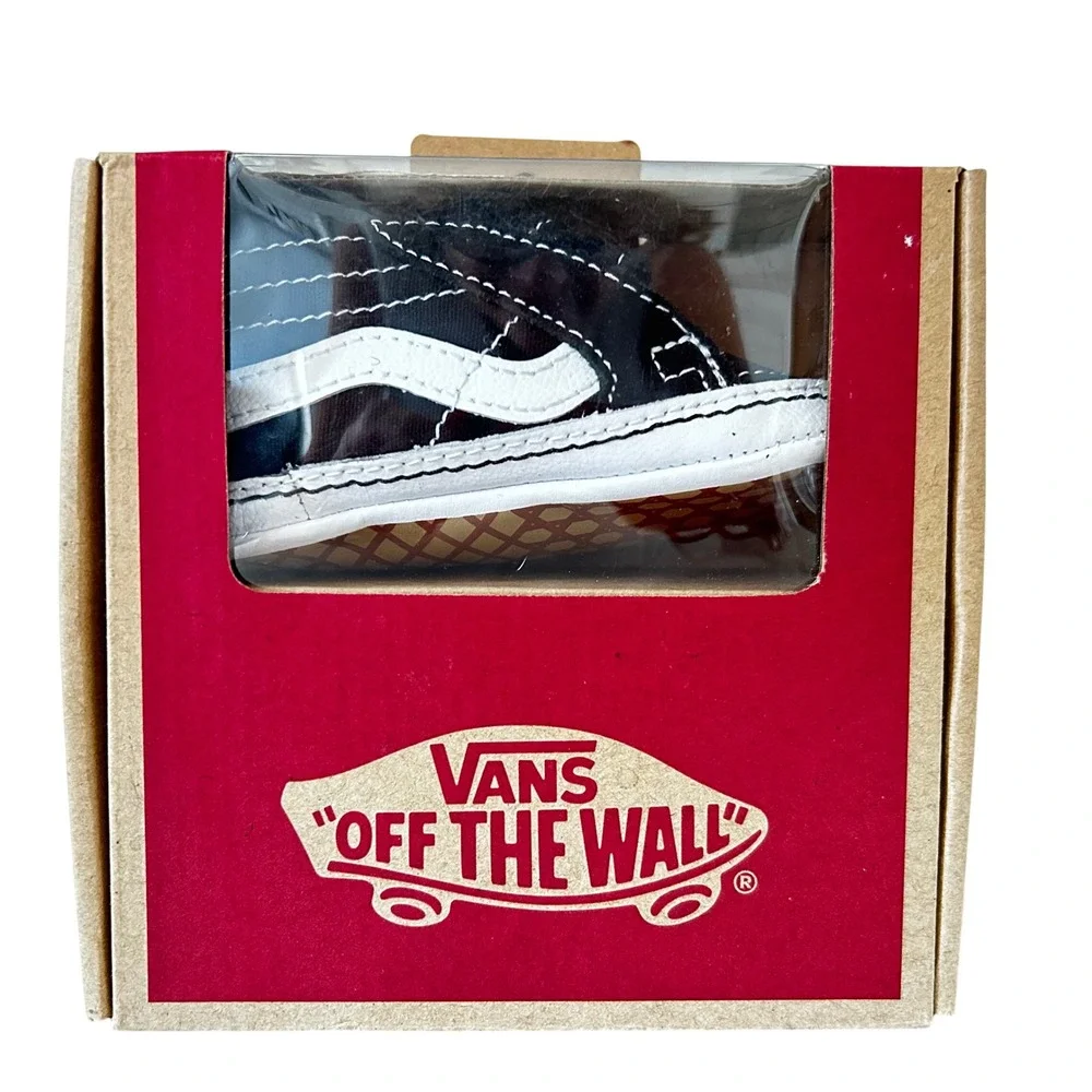 NEW Vans Sk8-Hi Crib Shoes Infant Size 4 Black True White VN0A346P6BT New